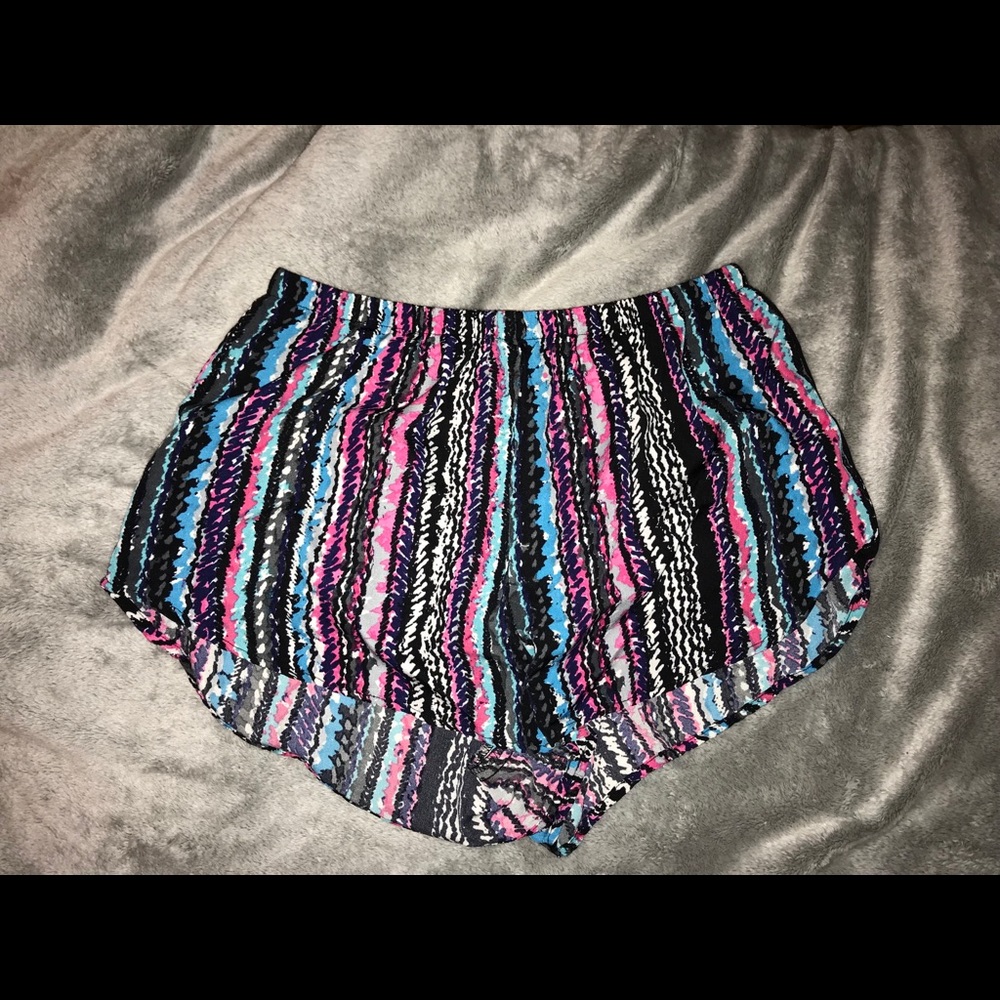 Hugh Waisted Shorts